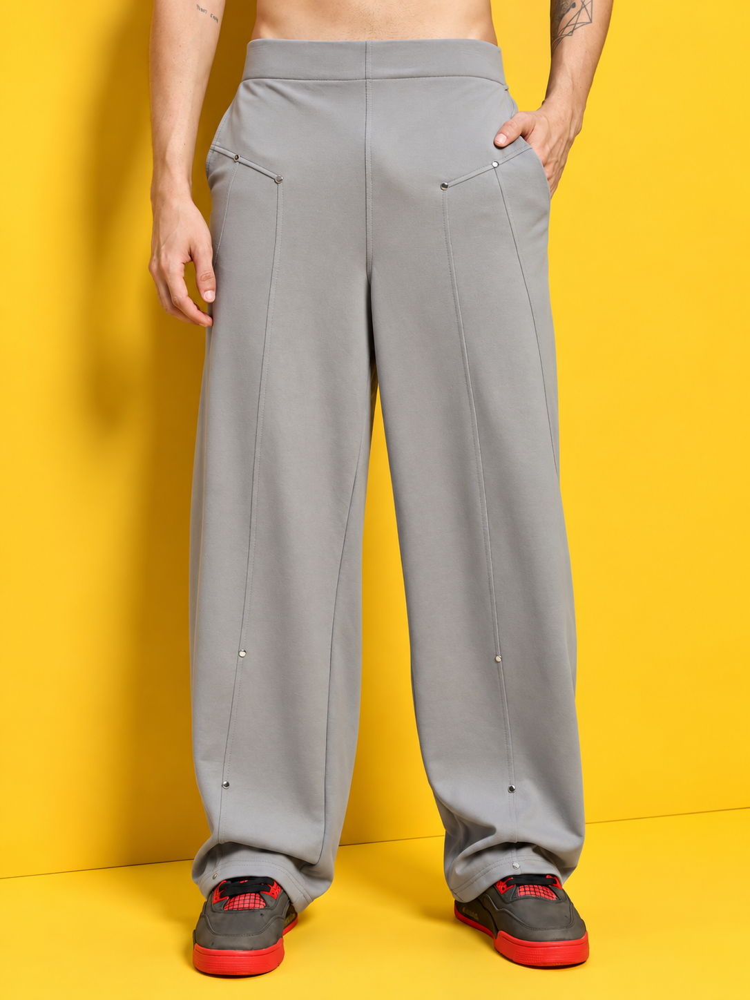 METALLIC HARDWARE ACCENT JOGGERS GREY
