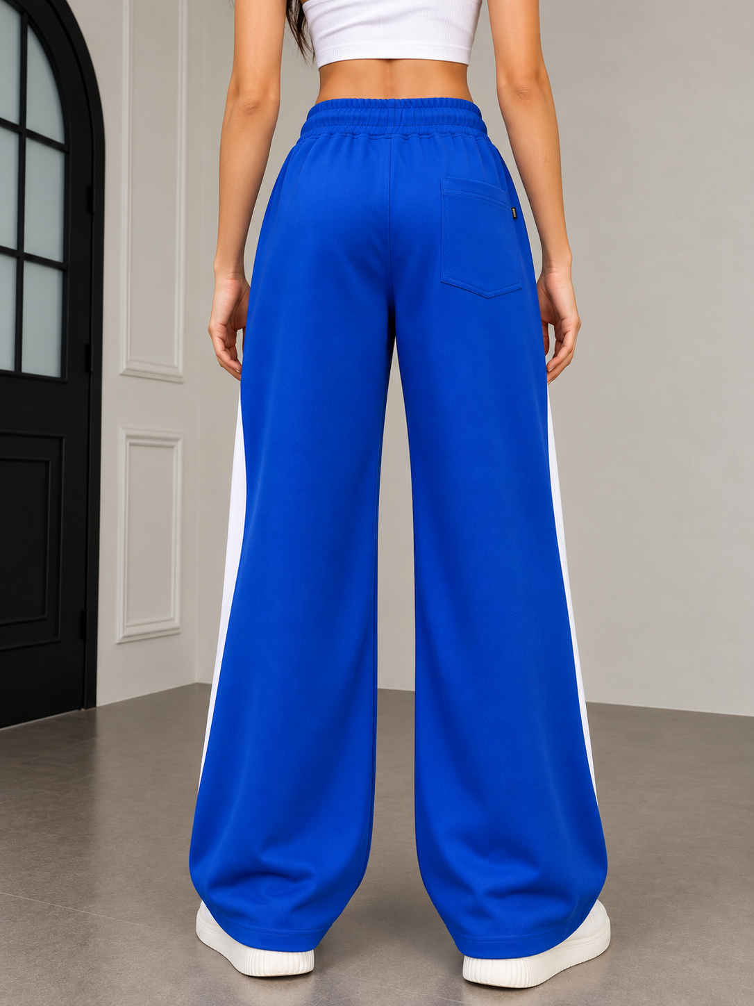 WOMEN PULSE RELAXED-FIT JOGGERSN BLUE WHITE