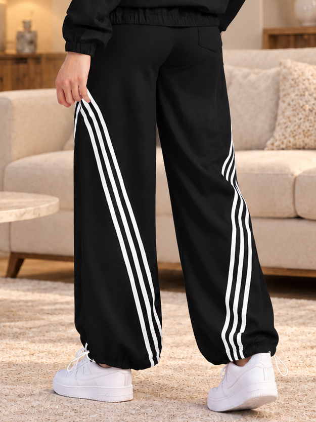 WOMEN STREETWEAR THREE STRIPE RELAXED JOGGER BLACK