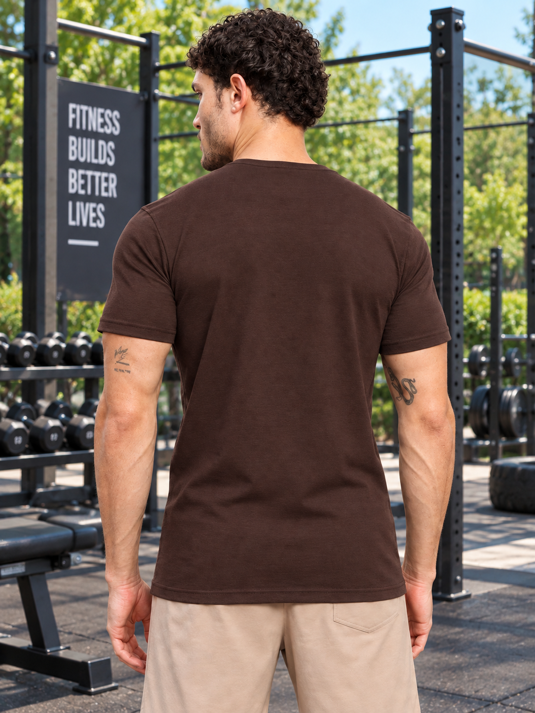 ATHLETIC HENLEY REGULAR FIT T-SHIRT DARK BROWN