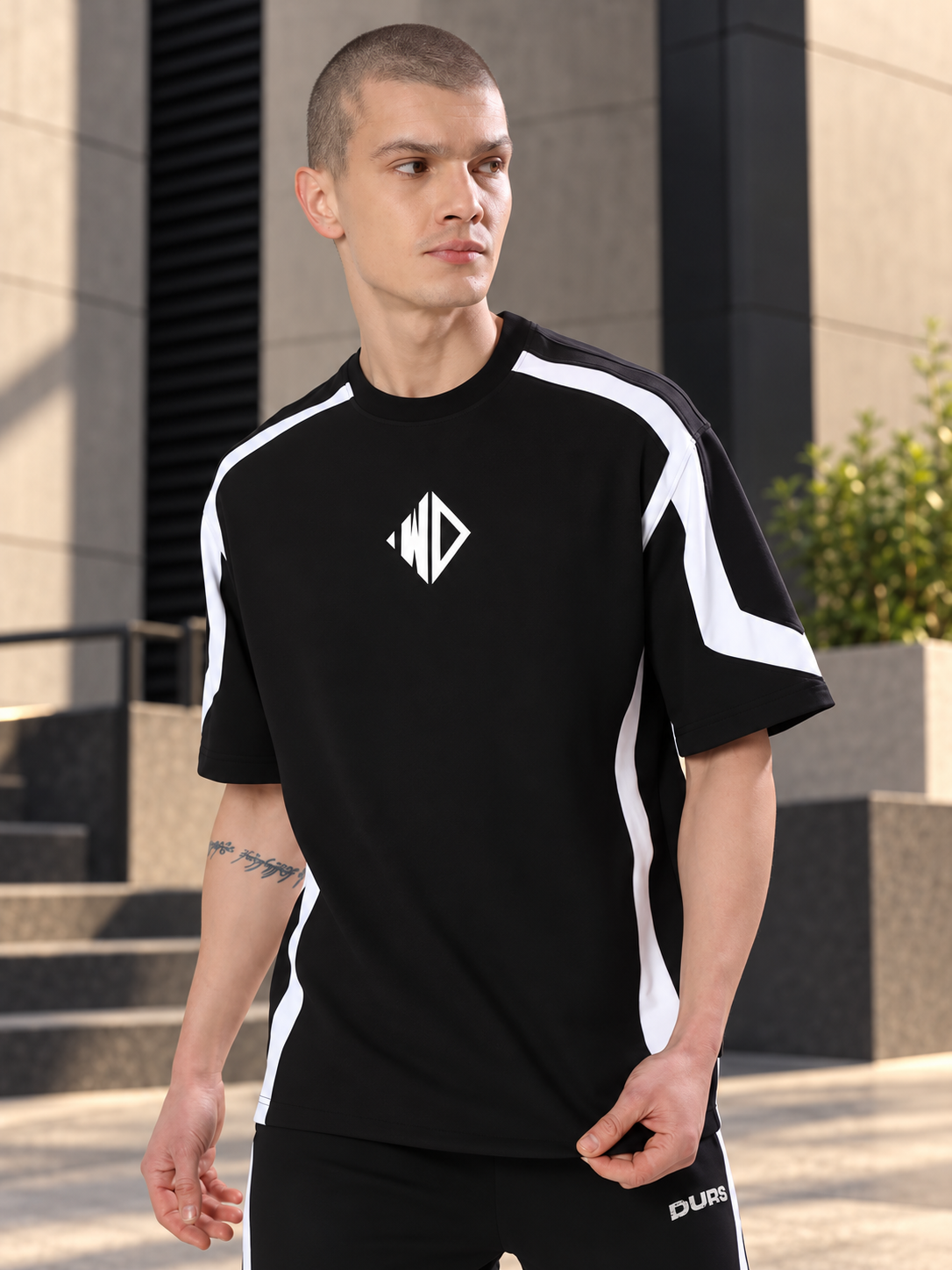RUGBY PREMIUM OVER-SIZED T-SHIRT BLACK WHITE