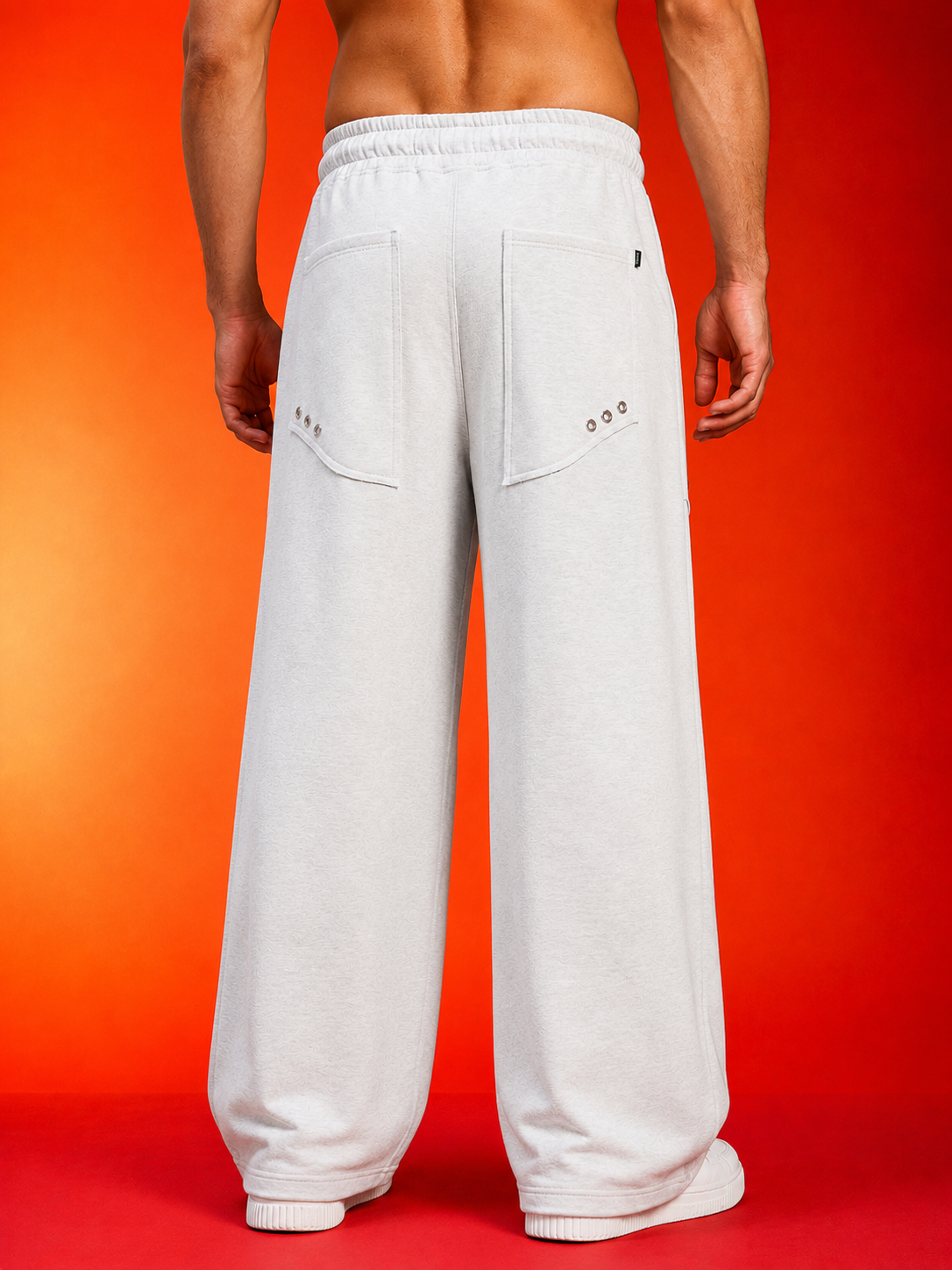 STREETWEAR LOOSE-FIT GRAPHIC JOGGERS WHITE