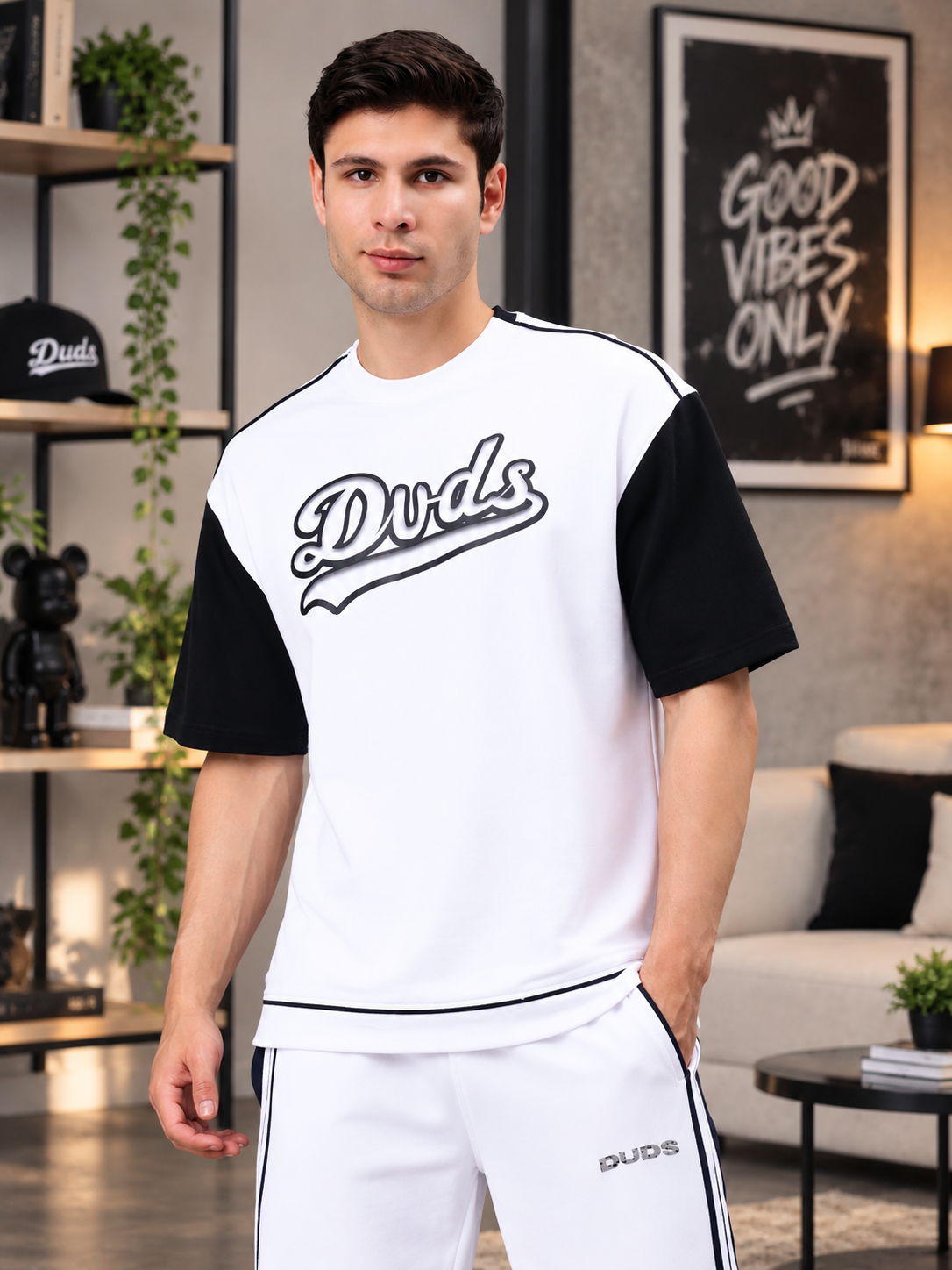 HUNK OVER-SIZED T-SHIRT WHITE BLACK