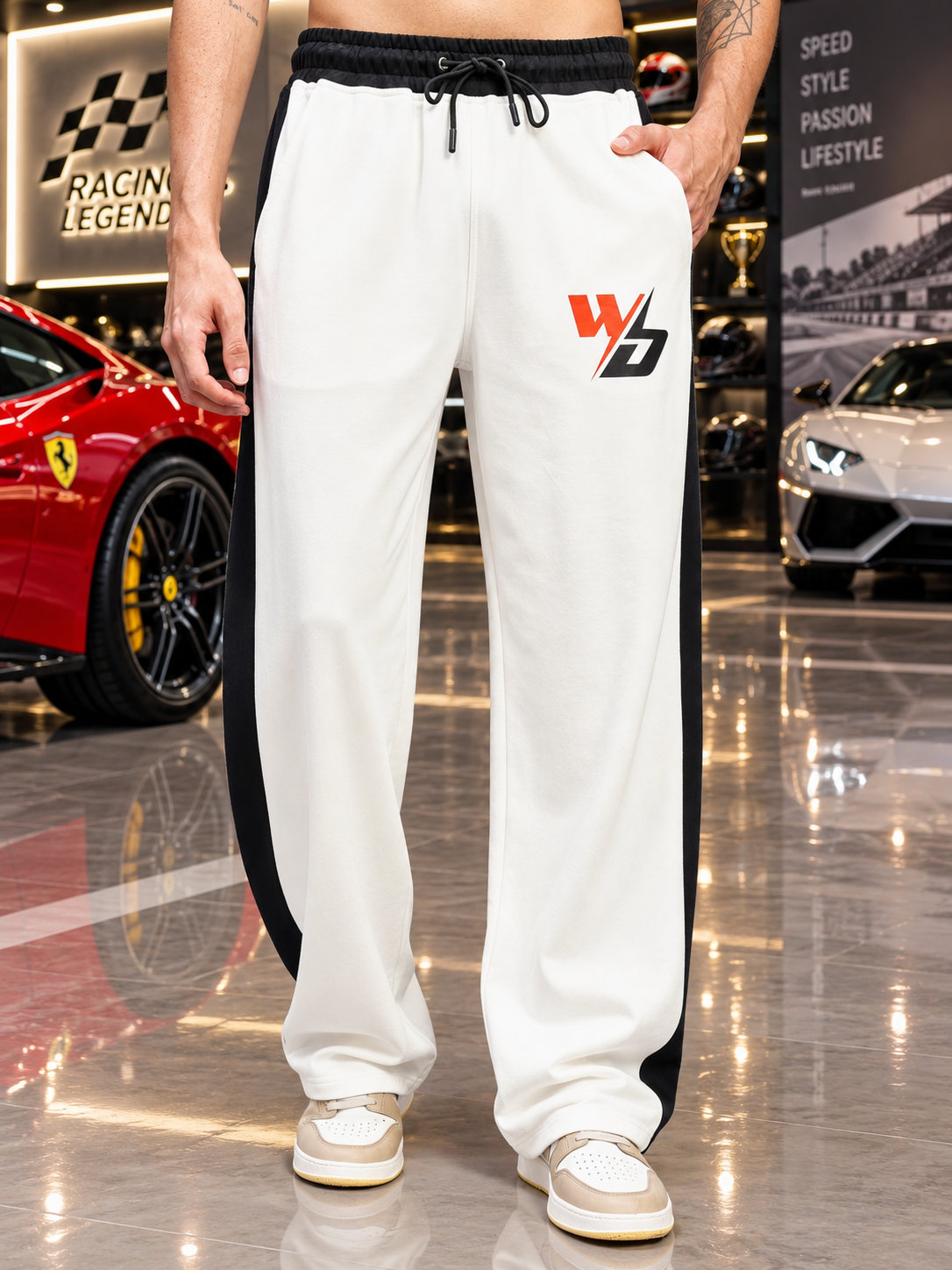 SPEED SURGE RELAXED FIT JOGGERS OFF-WHITE