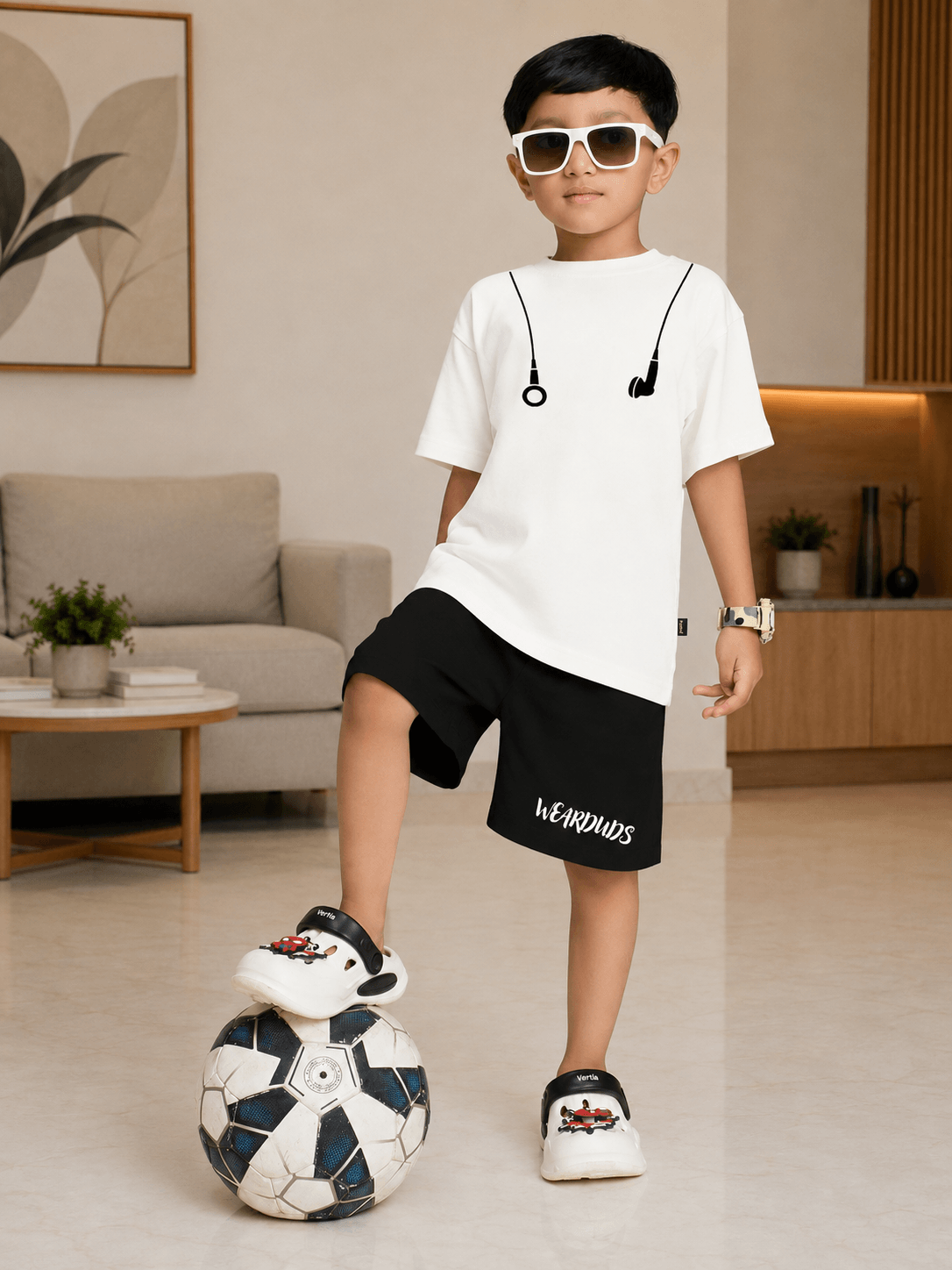 EARPHONE GRAPHIC CO-ORD FOR BOYS GIRLS WHITE