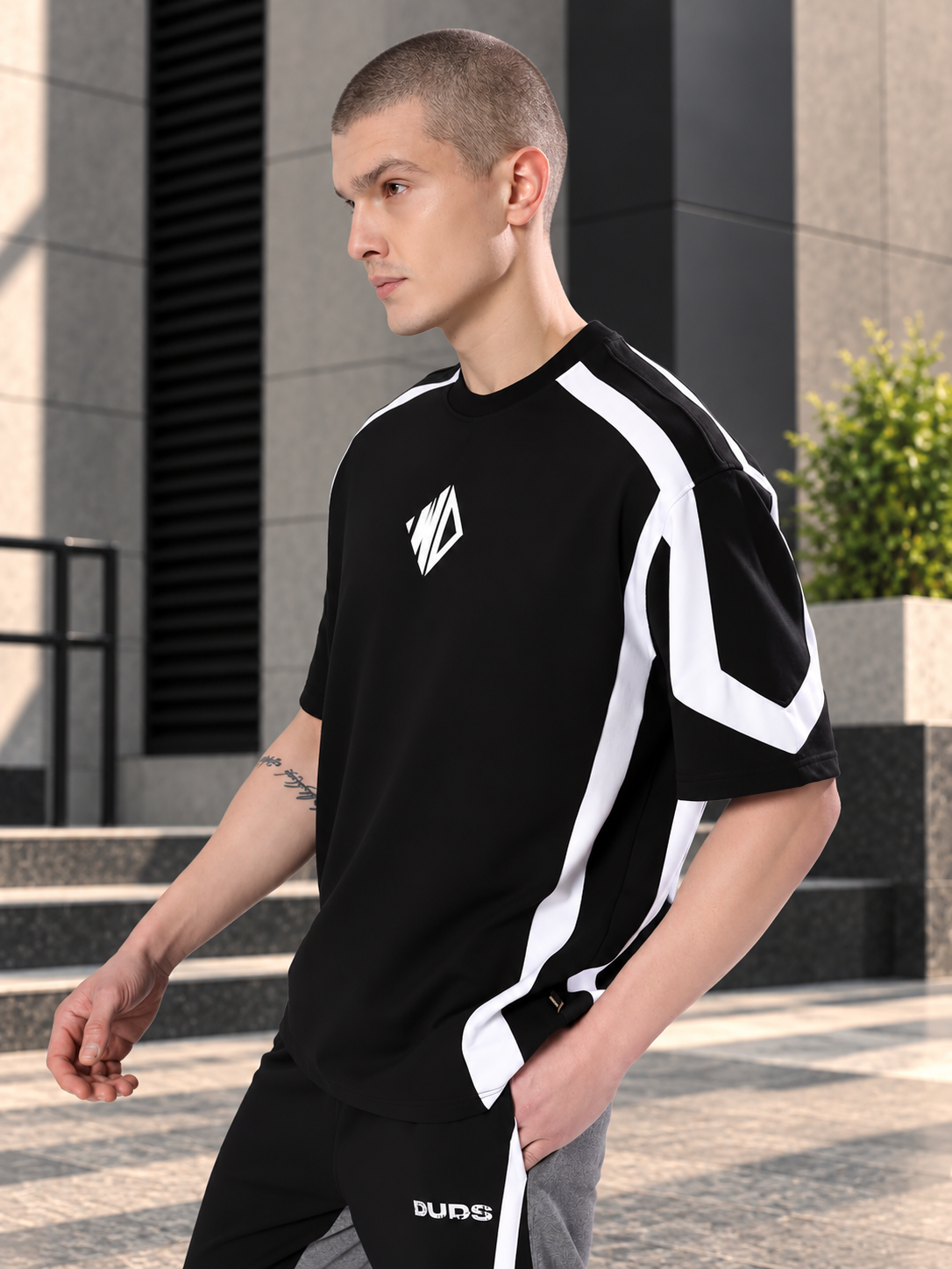RUGBY OVER-SIZED T-SHIRT BLACK WHITE