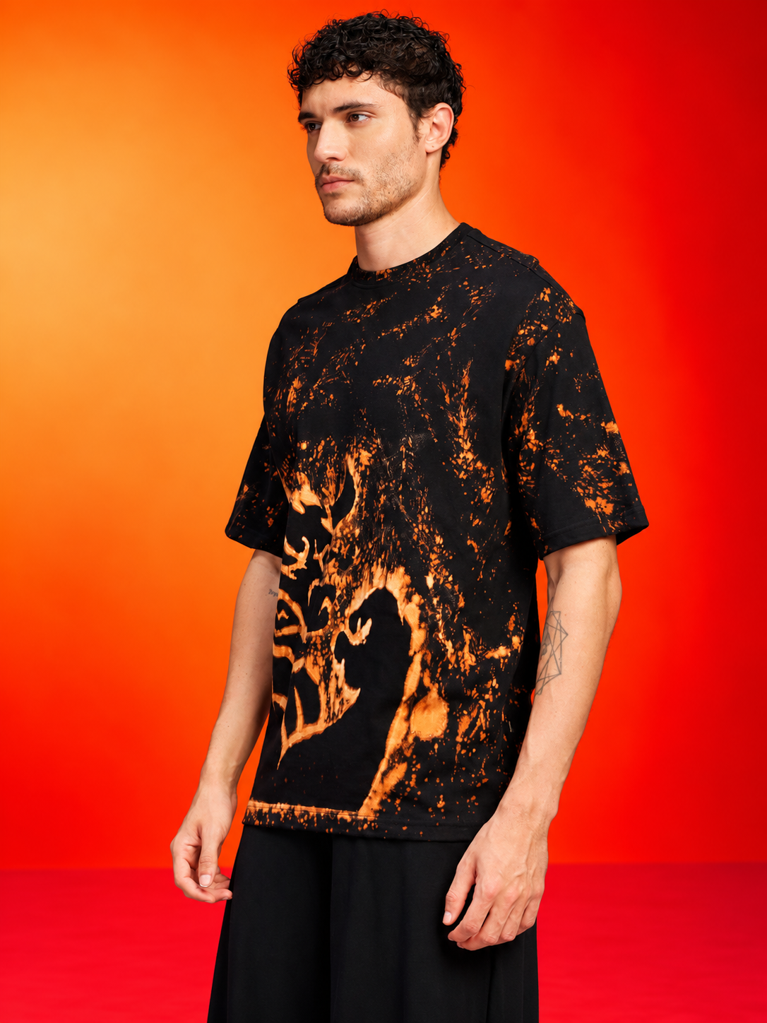 DEVIL BLEACH DYE OVERSIZED T-SHIRT BLACK ORANGE