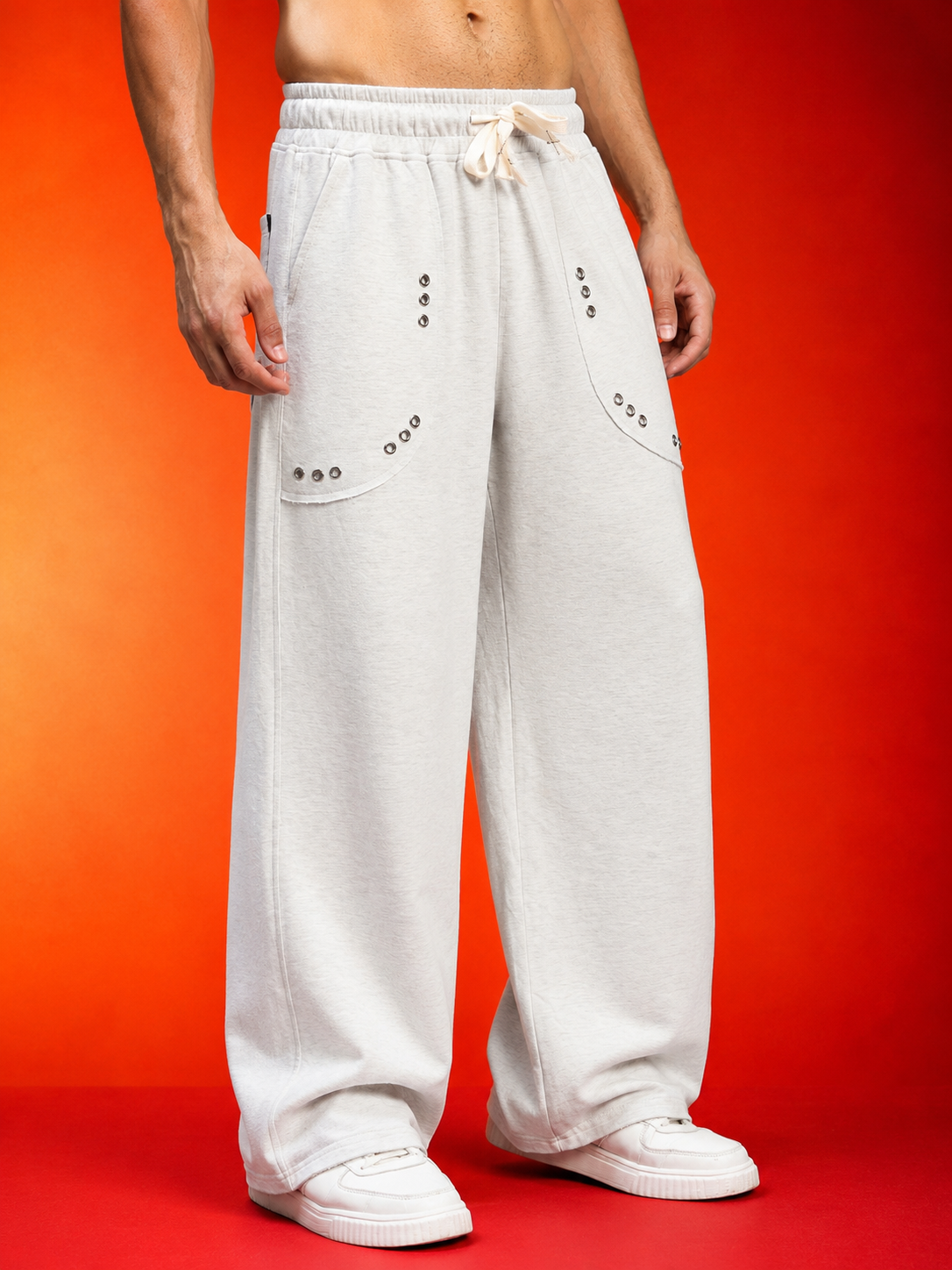 STREETWEAR LOOSE-FIT GRAPHIC JOGGERS WHITE