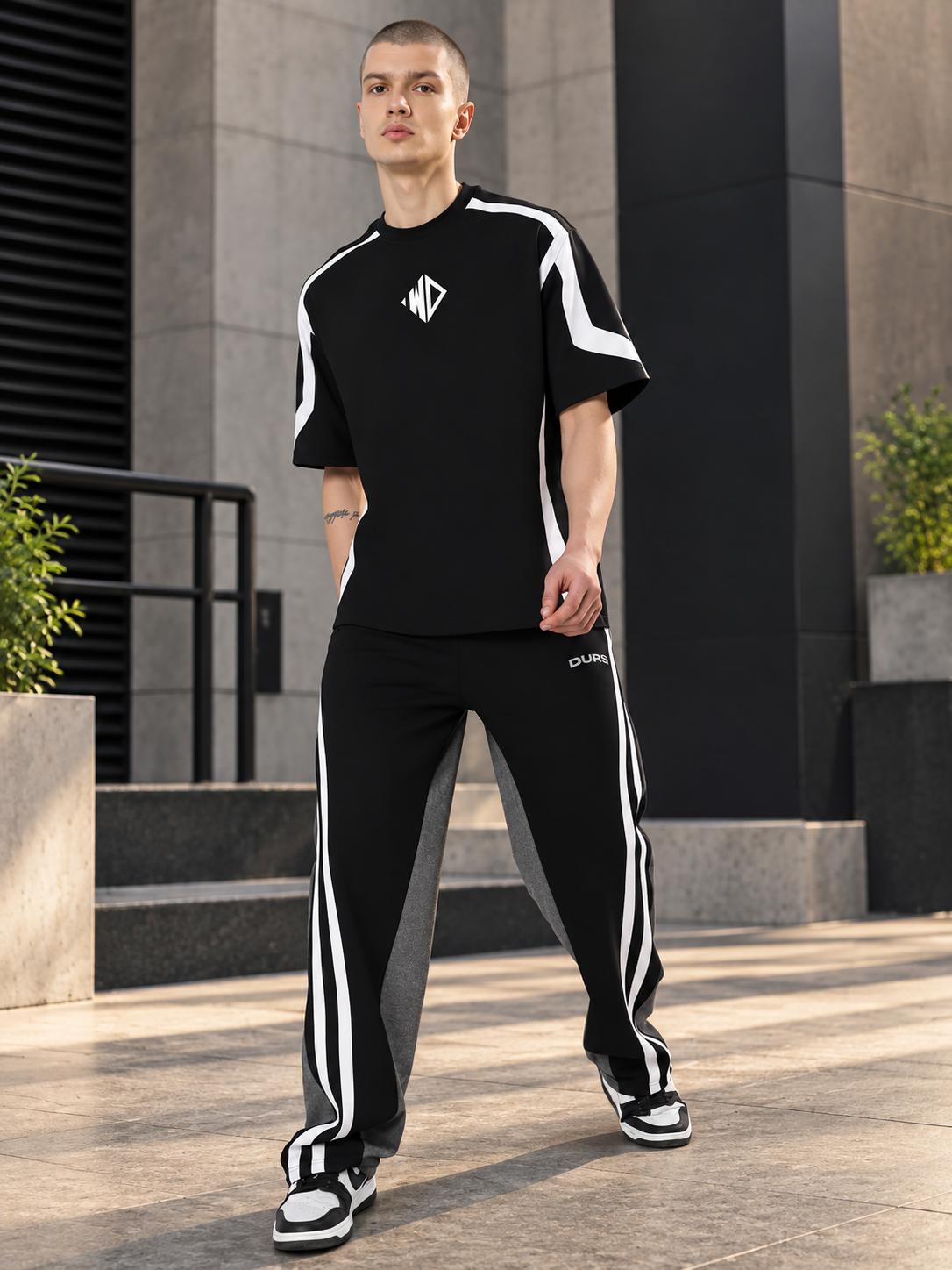 RUGBY OVER-SIZED T-SHIRT BLACK WHITE