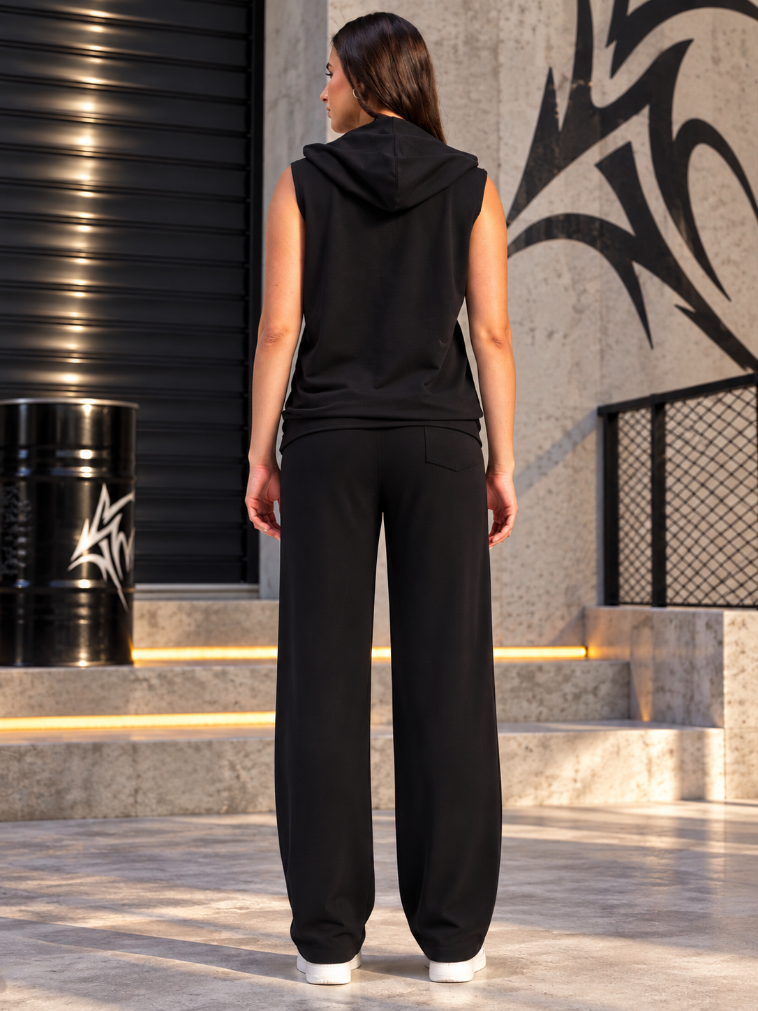 WOMEN PHANTOM SLEEVELESS HOODED CO-ORD BLACK