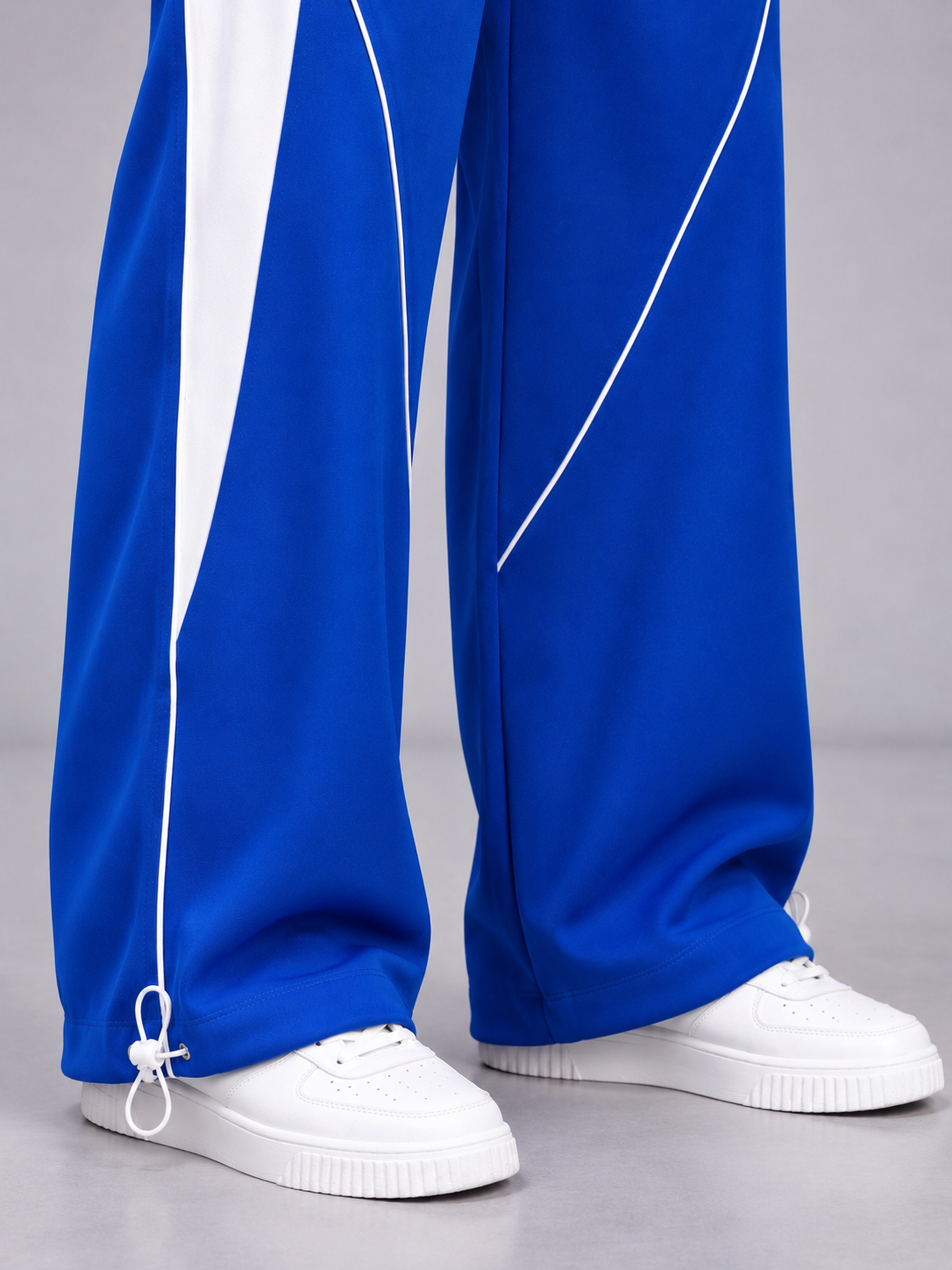 WOMEN BOLD ELECTRIC RELAXED-FIT JOGGERS BLUE