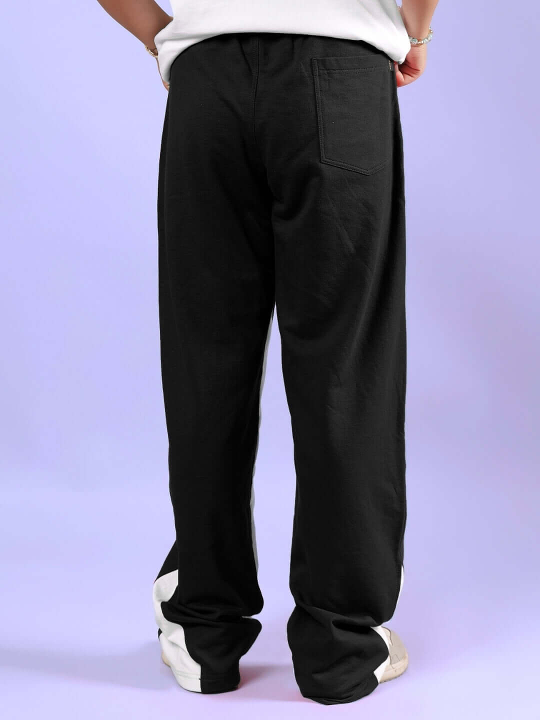 FLOPPY JOGGER FOR BOYS & GIRLS BLACK, comfortable and stylish black joggers for casual wear, made to order.