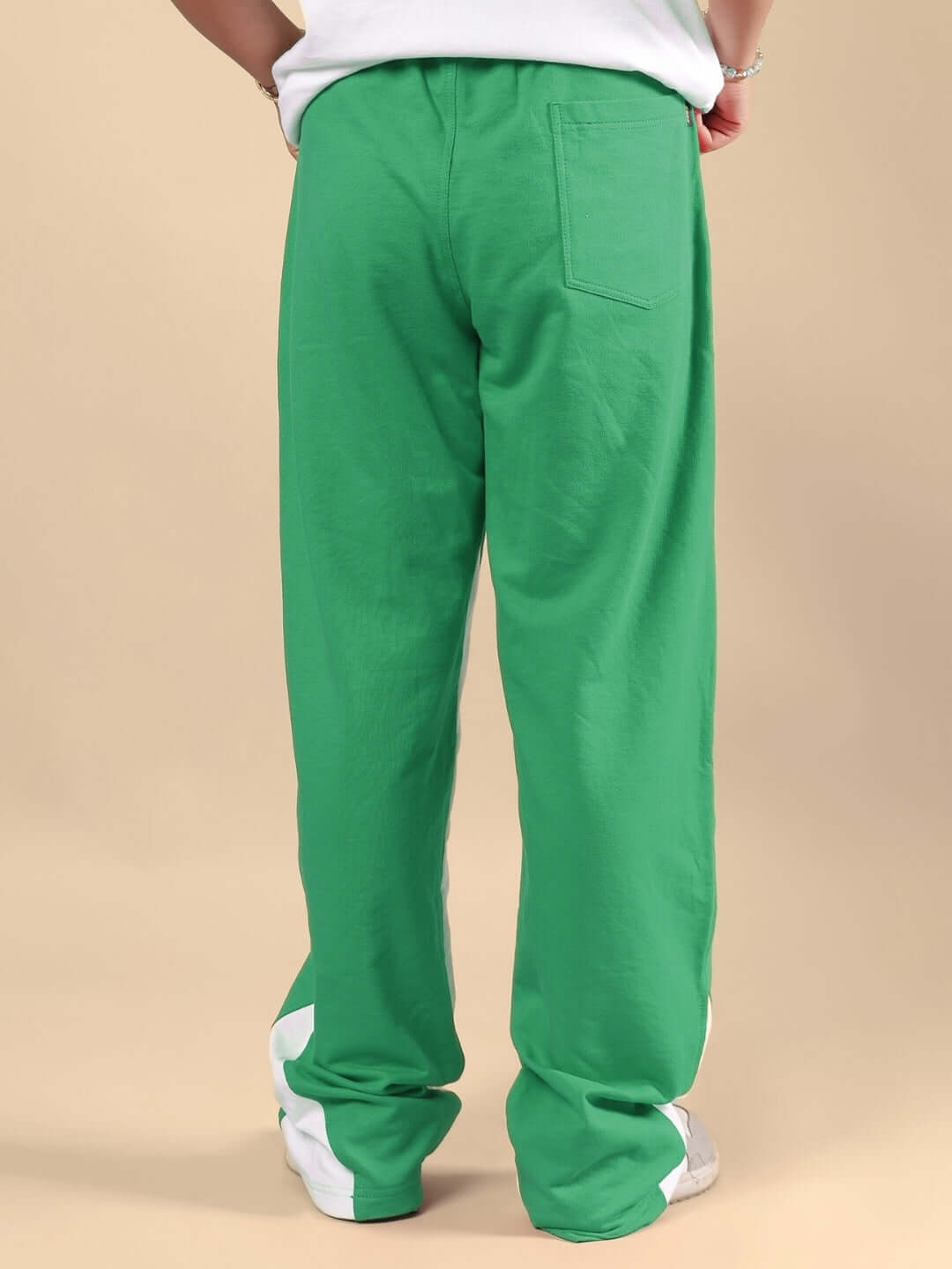 FLOPPY JOGGER FOR BOYS & GIRLS GREEN back view showing comfortable fit and design, perfect for casual wear.