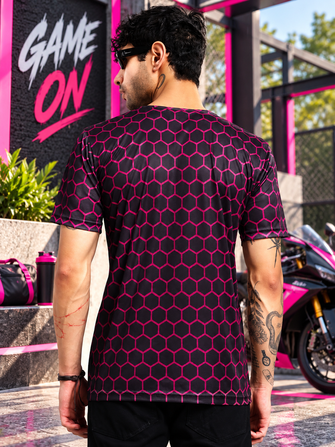 HEXAGON PRINTED REGULAR FIT T-SHIRT BLACK - Wearduds, view 2