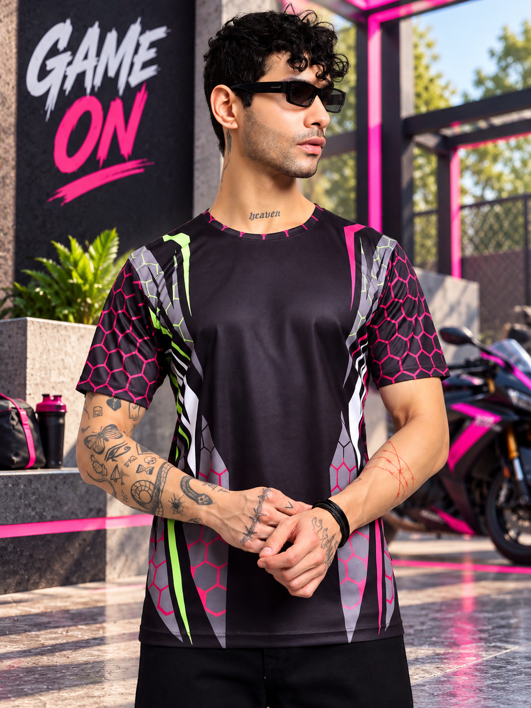 HEXAGON PRINTED REGULAR FIT T-SHIRT BLACK - Wearduds, view 1