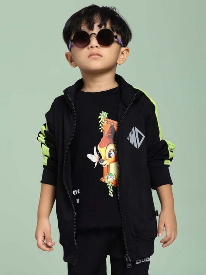 Child wearing HIGH PERFORMANCE JACKET FOR BOYS AND GIRLS BLACK with graphic tee and sunglasses.