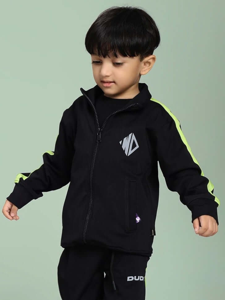 High Performance Jacket for Boys and Girls Black, lightweight and durable for all activities, featuring a child wearing the jacket.