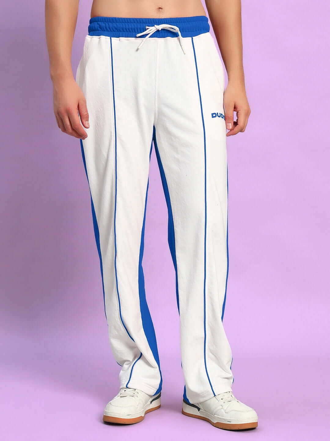 LAGOON RELAXED FIT JOGGERS WHITE BLUE with cool blue detailing, ideal for casual style and comfort.