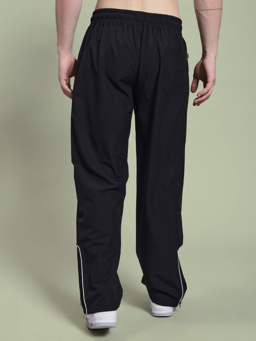 PERFACT RELAXED-FIT JOGGER BLACK showcased from the back, highlighting the comfortable, relaxed fit and sleek black design.