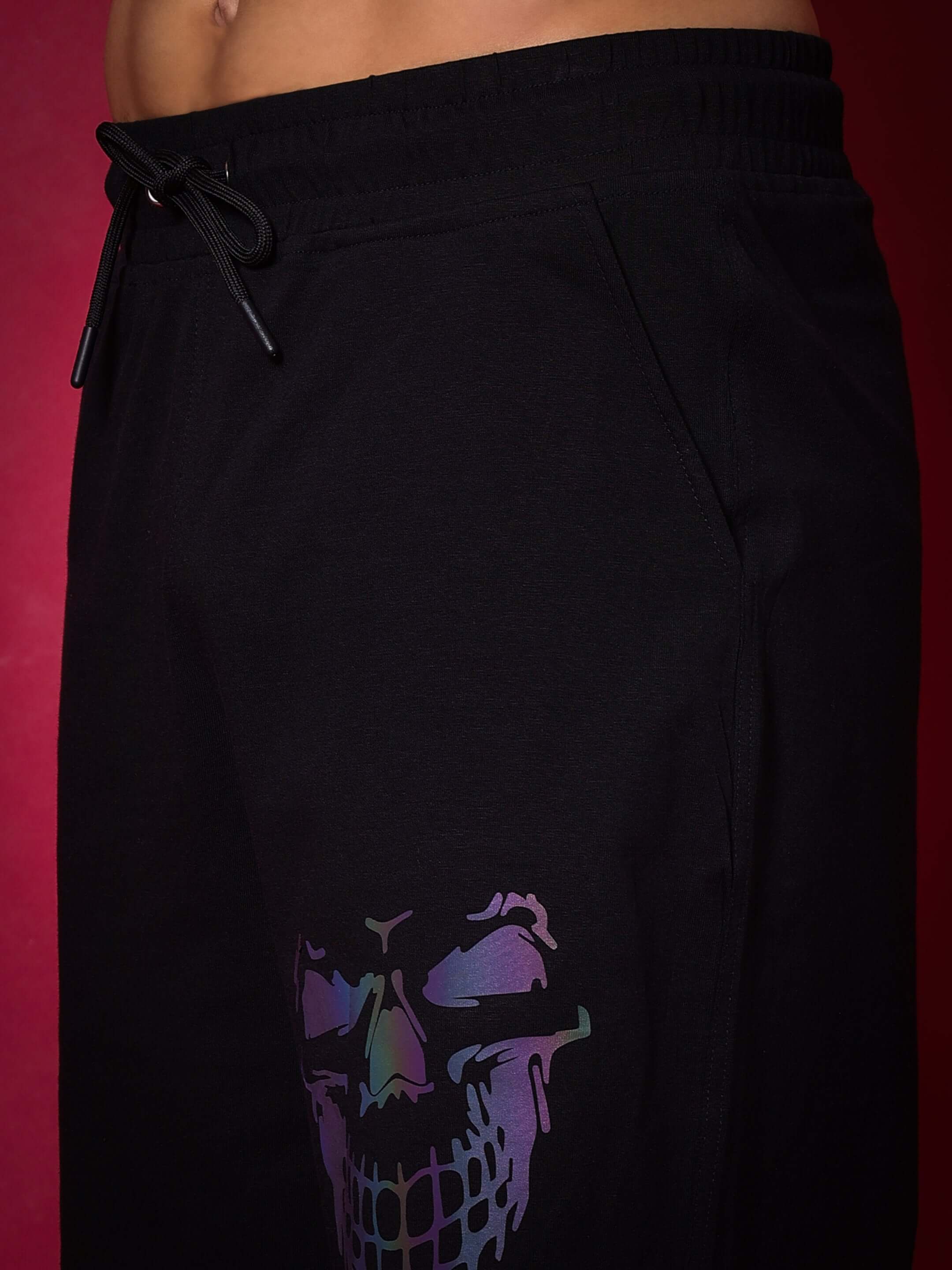 Reflector JYM King regular fit black shorts with skull graphic and custom fit option for personalized sizing.