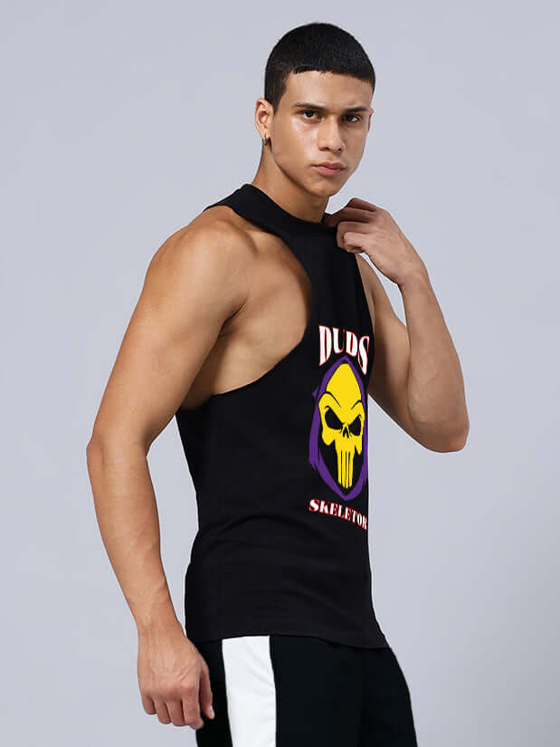 SKELETOR PRINTED GYM T-SHIRT BLACK worn by model, showcasing sleeveless design for fitness.