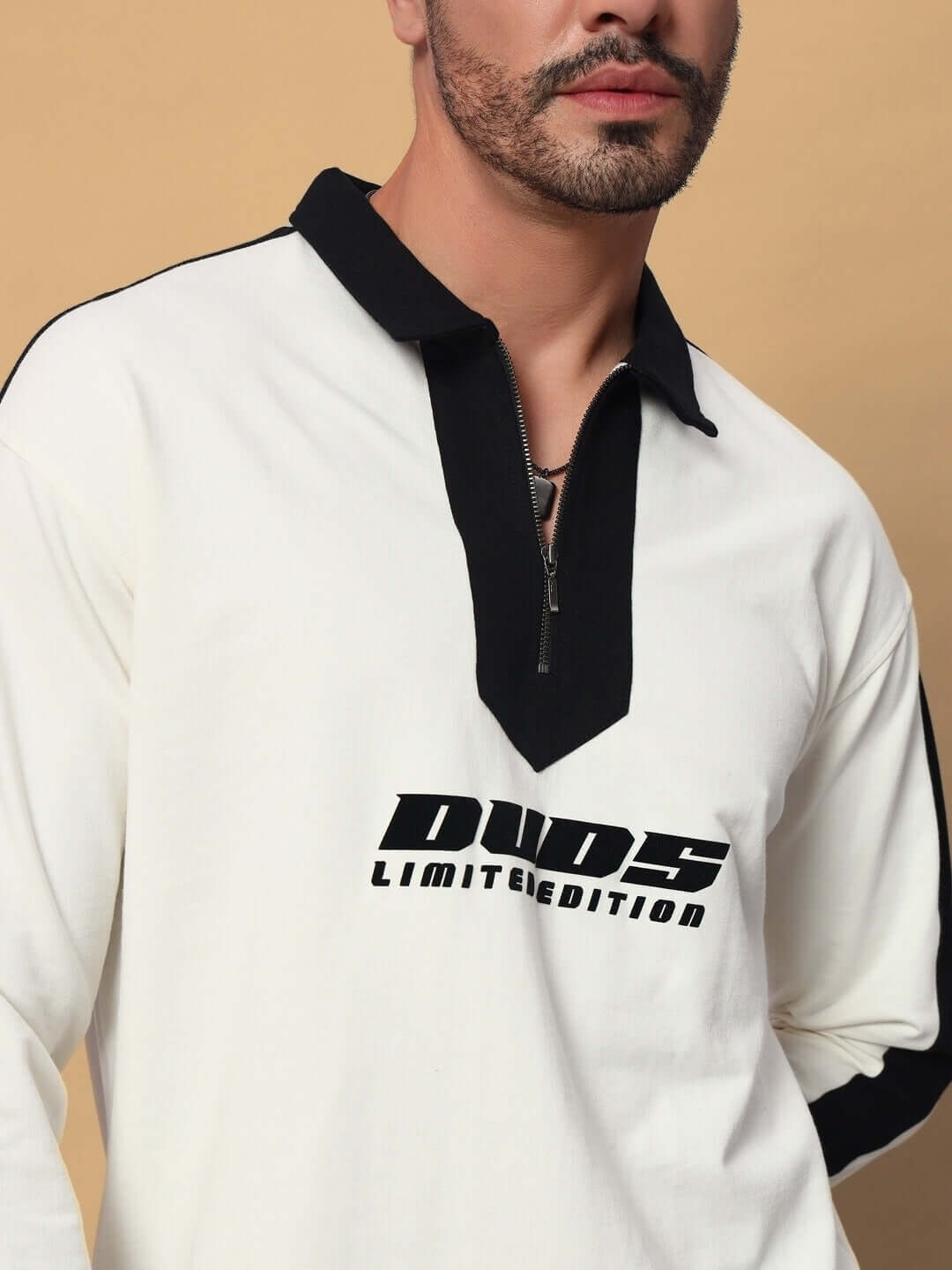Men's oversized sweatshirt in off white-black with zip, premium cotton blend, stylish design, comfortable fit, perfect for casual wear.