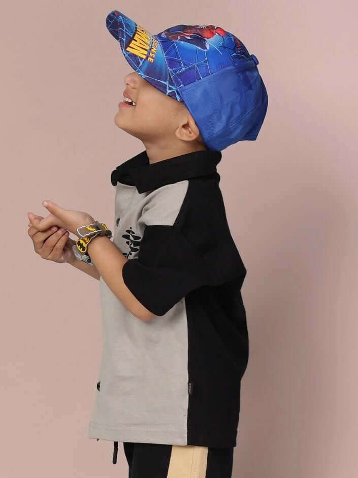 Child wearing TINGE SHIRT FOR BOYS & GIRLS GREY-BLACK, stylish and comfortable for casual outings.