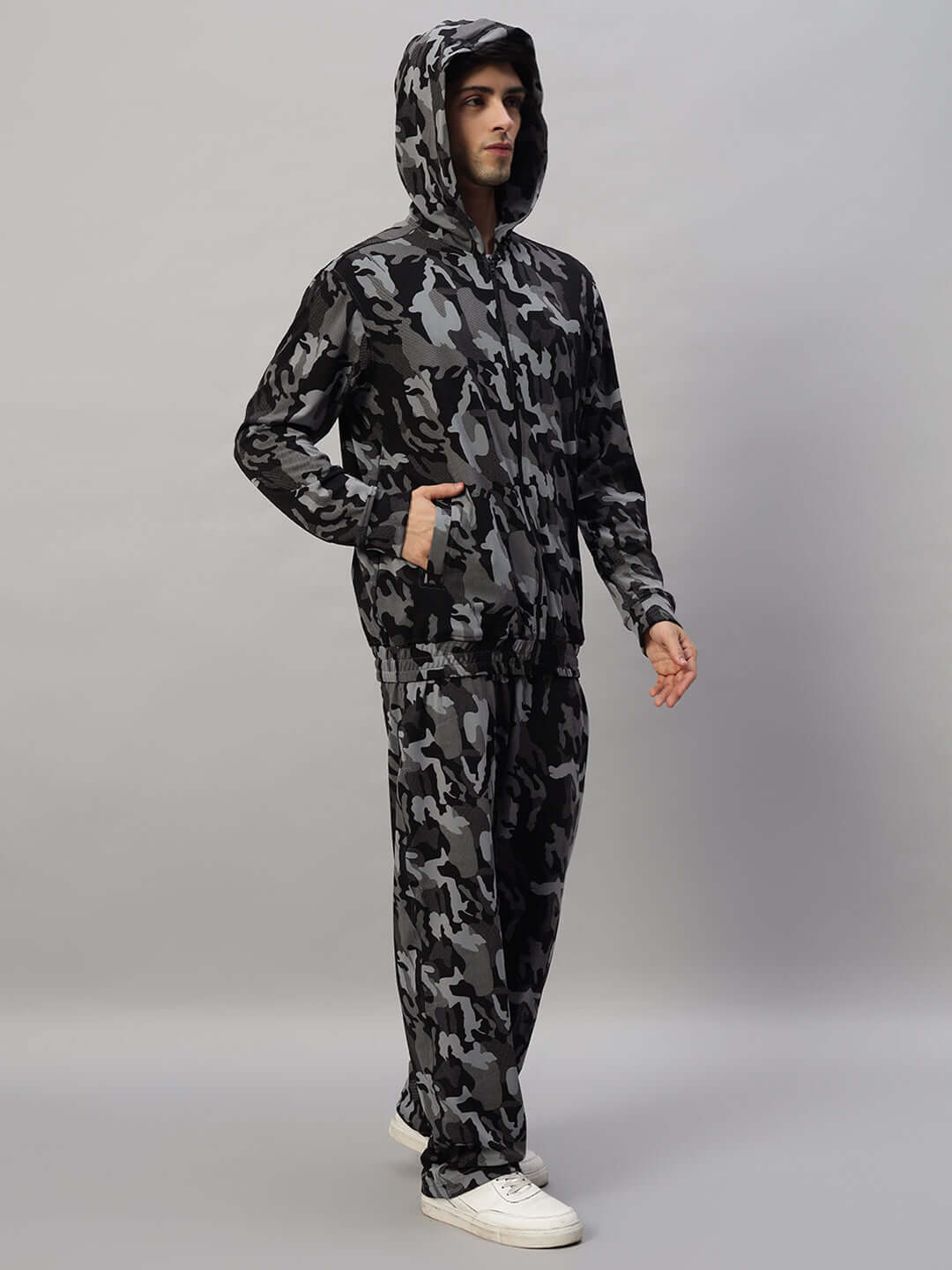 TRENCH CO-ORD SET CAMOUFLAGE NAVY featuring a polyester and spandex blend with a four-way Lycra design, modeled for a stylish look.