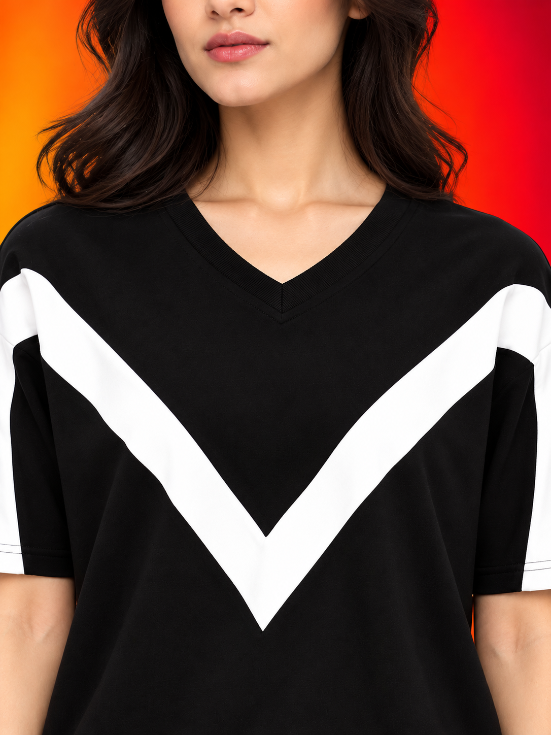 WOMEN ADROIT OVER-SIZED T-SHIRT BLACK with chevron stripe design, V-neck style for casual chic look