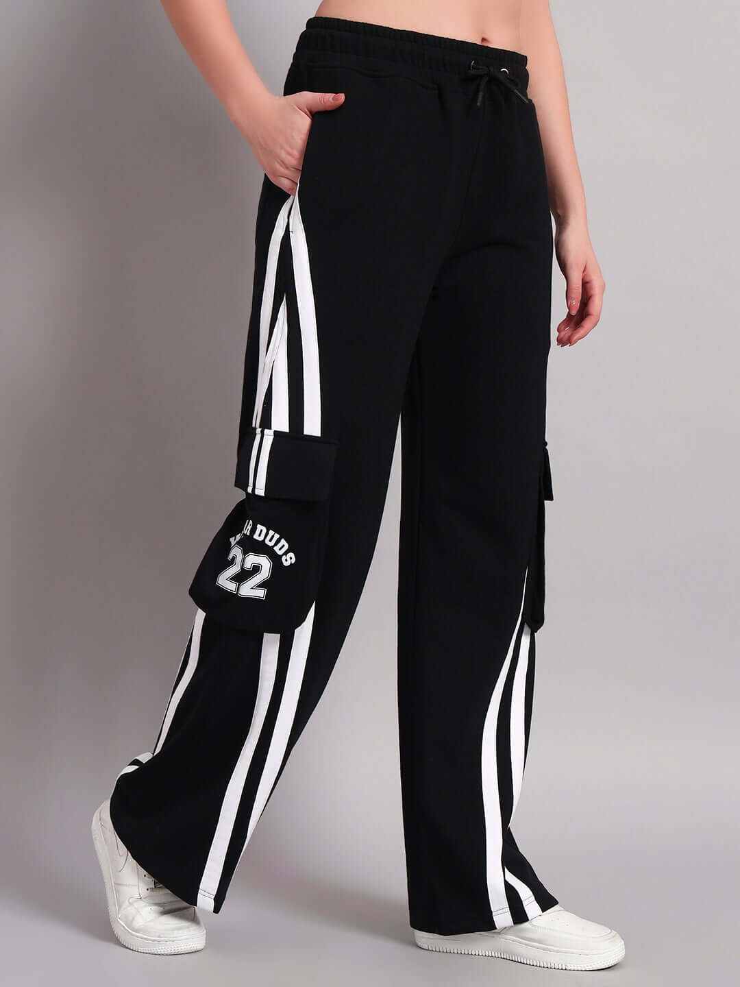 WOMENS CRUCIS MULTI POCKET RELAXED-FIT JOGGERS BLACK with white stripe detail and side pockets, perfect for versatile comfort and style.