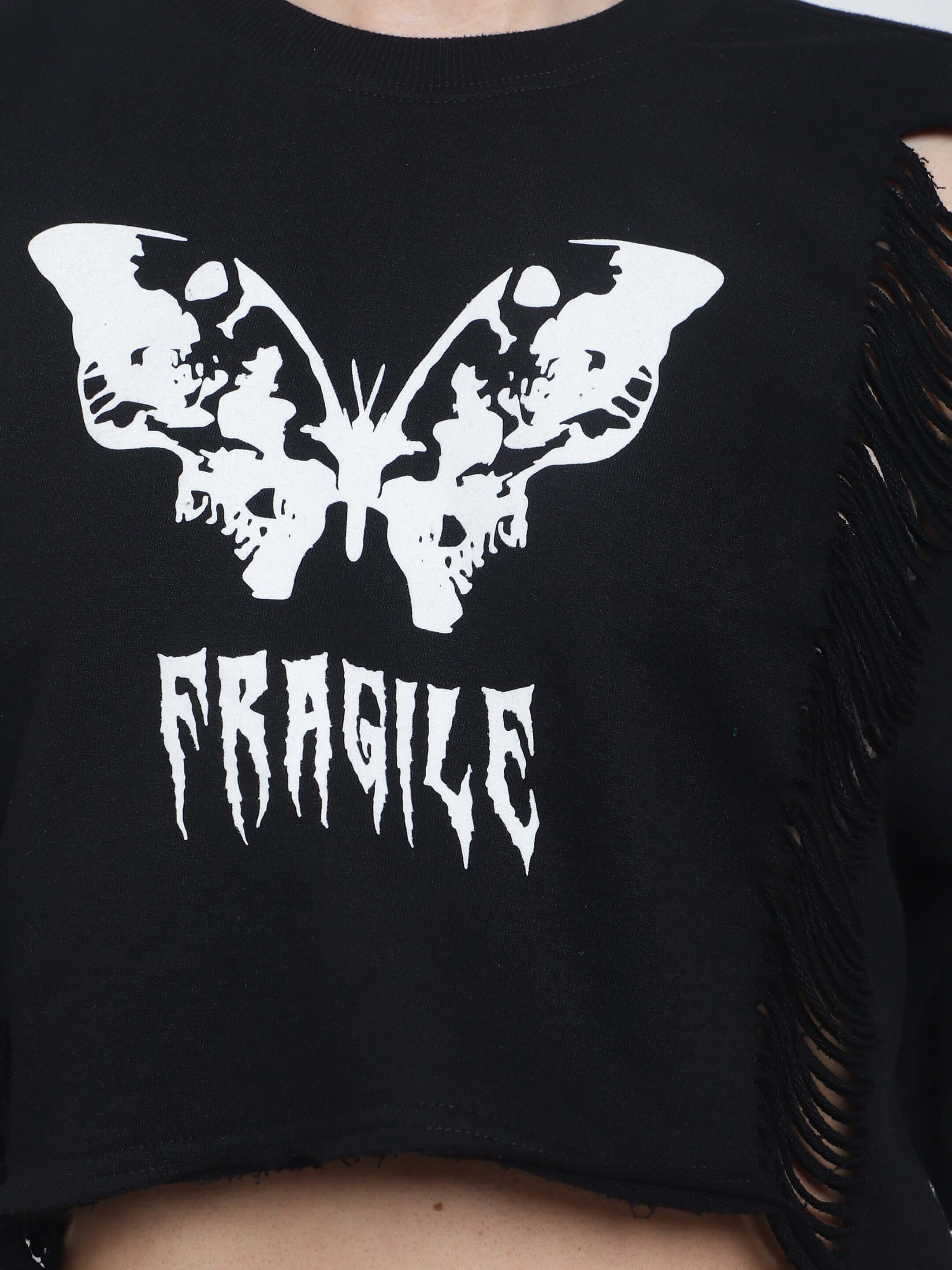 Black oversized cropped t-shirt for women with 'Fragile' design featuring a butterfly, made from premium cotton fabric.