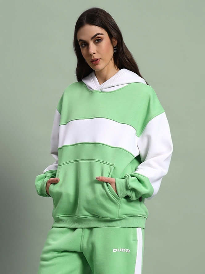WOMEN MINTED BLISS FLEECE COLORBLOCK HOODIE GREEN WHITE cozy streetwear with hood and colorblock design for comfort and style.