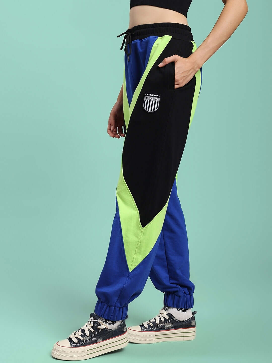WOMENS ULTRA COLORBLOCK RELAXED-FIT JOGGERS BLUE-BLACK with stylish design and relaxed fit, perfect for athleisure wear