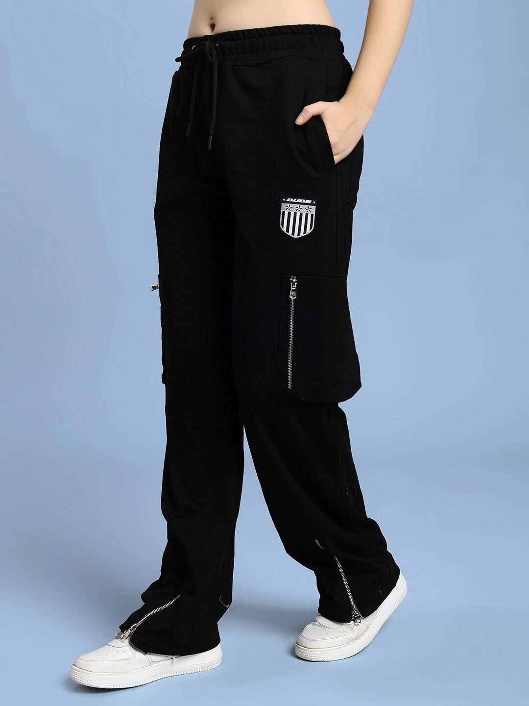 WOMEN'S ZIP TECH PREMIUM CARGO BLACK pants in sleek design for urban adventurers and casual wear.